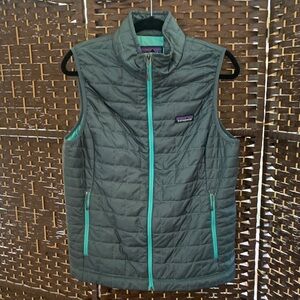 Patagonia Dark Gray Quilted Vest with Teal Accents